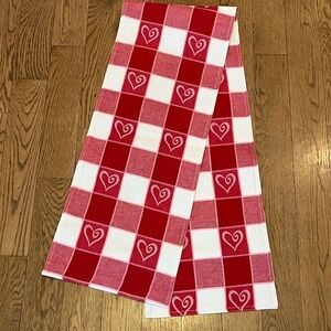 Valentine’s Day Table Runner